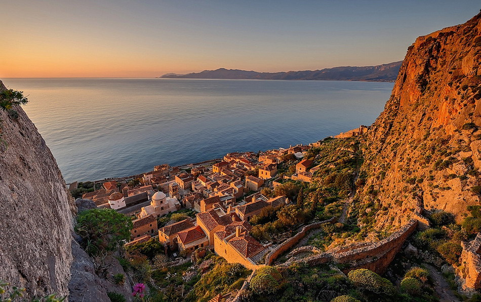  Monemvasia 